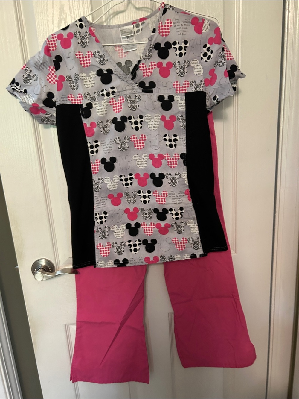 Pink & Black Mickey Ear Print scrubs Set